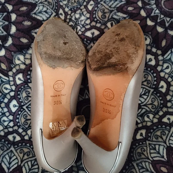 🩶 Authentic Chanel peep toe pumps🩶